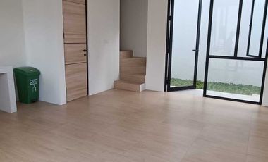 Disewakan Rumah Baru Rapi Terawat Siap Huni di Cendana Lippo Karawaci