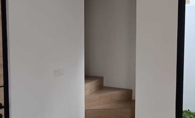 Disewakan Rumah Baru Rapi Terawat Siap Huni di Cendana Lippo Karawaci