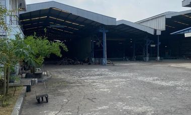 Pabrik & Gudang Besi Murah Harga Miring di Jalan Raya Driyorejo Gresik