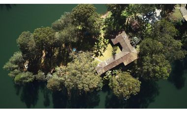 Península en Venta en El Peñol