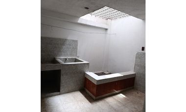 SE VENDE HERMOSA Y AMPLIA CASA EN OMAGA 1./NORTE