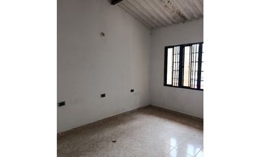 SE VENDE HERMOSA Y AMPLIA CASA EN OMAGA 1./NORTE