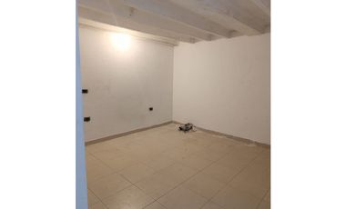 SE VENDE HERMOSA Y AMPLIA CASA EN OMAGA 1./NORTE