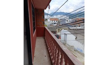 SE VENDE HERMOSA Y AMPLIA CASA EN OMAGA 1./NORTE