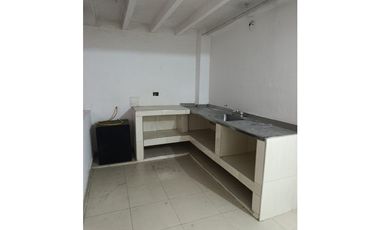 SE VENDE HERMOSA Y AMPLIA CASA EN OMAGA 1./NORTE