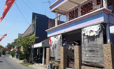 RUMAH DI JALAN KH SAMANHUDI, TULANGAN SIDOARJO