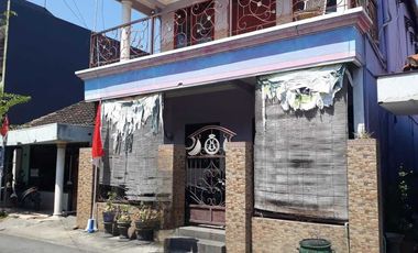 RUMAH DI JALAN KH SAMANHUDI, TULANGAN SIDOARJO