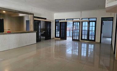 Baruk Utara dekat superindo merr irwana executive