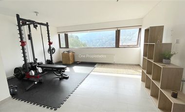 Casa en Arriendo en Arrayán | Casa Arriendo 3D3B servicios jardín piscina | Lo Barnechea | One Propiedades