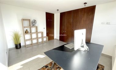 Casa en Arriendo en Arrayán | Casa Arriendo 3D3B servicios jardín piscina | Lo Barnechea | One Propiedades