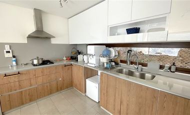 Casa en Arriendo en Arrayán | Casa Arriendo 3D3B servicios jardín piscina | Lo Barnechea | One Propiedades