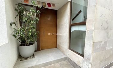 Casa en Arriendo en Arrayán | Casa Arriendo 3D3B servicios jardín piscina | Lo Barnechea | One Propiedades