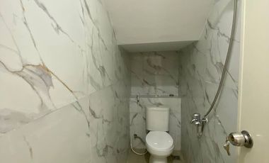 MILIKI SEGERA RUMAH IDAMAN DI VILLA MELATI MAS DESAIN MODERN, LOKASI STRATEGIS! .EN672.