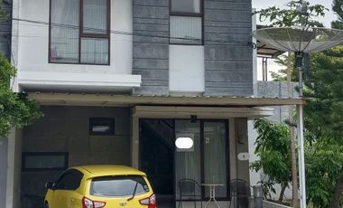 Rumah Hook Semi Furnished di Galuhmas Karawang