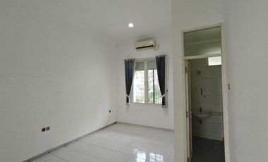 Rumah cakep 2 lt siap huni di lippo Karawaci tangerang