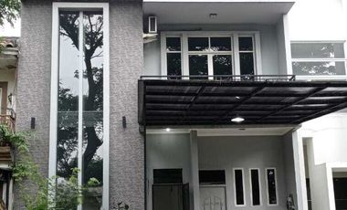 Rumah cakep 2 lt siap huni di lippo Karawaci tangerang