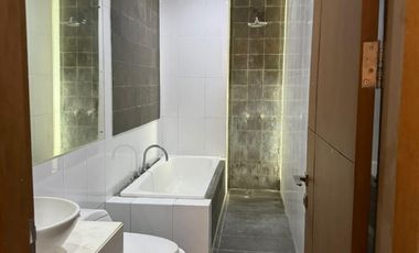 DI SEWAKAN Rumah Townhouse Premium Pasar minggu