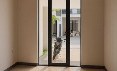 JUAL RUMAH 3 LANTAI, TELAGA BODAS DEKAT TOL JATINGALEH, SIMPANG LIMA & PUSAT KOTA SEMARANG