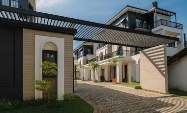 JUAL RUMAH 3 LANTAI, TELAGA BODAS DEKAT TOL JATINGALEH, SIMPANG LIMA & PUSAT KOTA SEMARANG