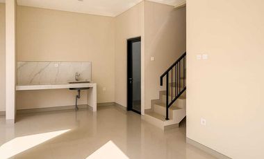 JUAL RUMAH 3 LANTAI, TELAGA BODAS DEKAT TOL JATINGALEH, SIMPANG LIMA & PUSAT KOTA SEMARANG