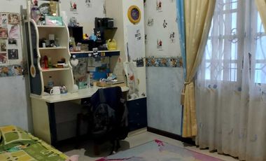 Rumah pinggir Jl. Rawa Bening RT 01. Pekanbaru.