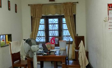 Rumah pinggir Jl. Rawa Bening RT 01. Pekanbaru.