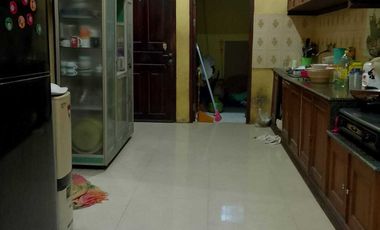 Rumah pinggir Jl. Rawa Bening RT 01. Pekanbaru.