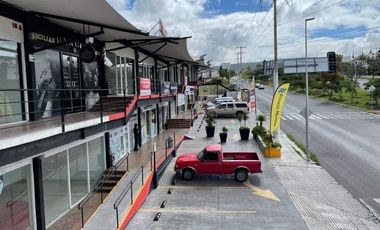 Local comercial en renta – Plaza Sky Center, Av. del Parque,  Querétaro. 105 m².
