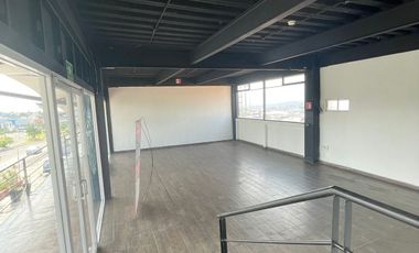 Local comercial en renta – Plaza Sky Center, Av. del Parque,  Querétaro. 105 m².