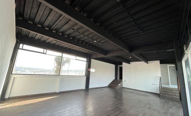 Local comercial en renta – Plaza Sky Center, Av. del Parque,  Querétaro. 105 m².