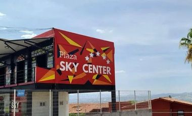 Local comercial en renta – Plaza Sky Center, Av. del Parque,  Querétaro. 105 m².