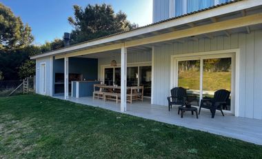 Casa en Venta en Costa Esmeralda Barrio Deportiva.