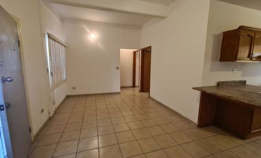 Se RENTA departamento de 2 recámaras, a 4 cuadras del malecón de Playa Hermosa.