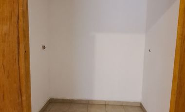 Se RENTA departamento de 2 recámaras, a 4 cuadras del malecón de Playa Hermosa.