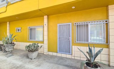 Se RENTA departamento de 2 recámaras, a 4 cuadras del malecón de Playa Hermosa.