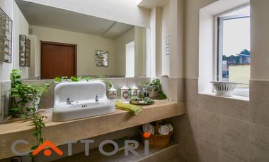 VENTA CASA EN LA COLONIA FLORIDA