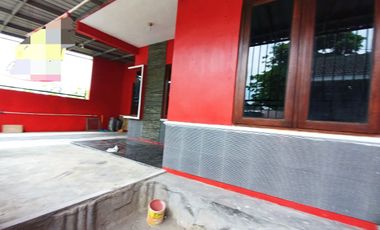 Rumah Bagus Berpagar siap Huni di Gawanan Colomadu