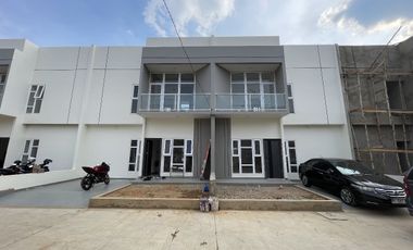 Dijual Rumah mewah Royal Resident kalidoni