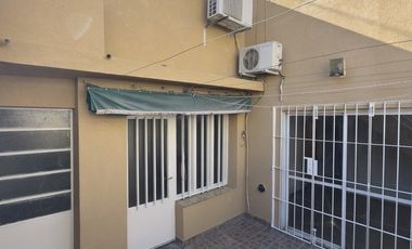 Venta casa en barrio Ludueña