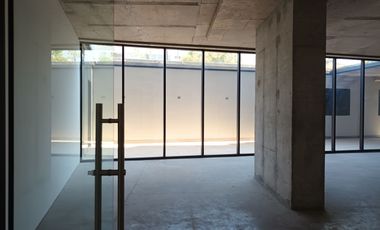 ARRIENDO Local Comercial 119,58 m2 Subterráneo. Vitacura