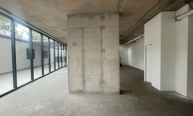 ARRIENDO Local Comercial 119,58 m2 Subterráneo. Vitacura