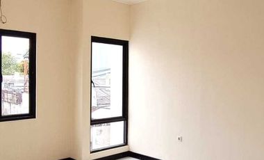 S555 Townhouse Exclusive FREE BPHTB di Jatiwaringin Pondok Gede Bekasi