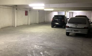 OPORTUNIDAD. Cochera en venta. Mendoza 2400.