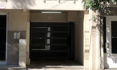 OPORTUNIDAD. Cochera en venta. Mendoza 2400.