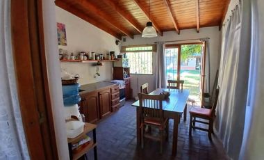 Propiedad ubicada en Barrio Los Pinos - Sobre calle Arnold al 100