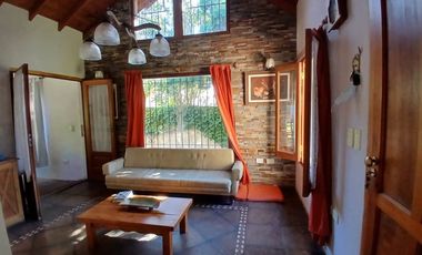 Propiedad ubicada en Barrio Los Pinos - Sobre calle Arnold al 100