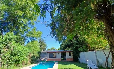 Propiedad ubicada en Barrio Los Pinos - Sobre calle Arnold al 100