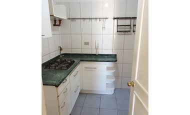 LIQUIDACIÓN  VENTA Departamento 3D2B con Estacionamiento, Parque de Los Reyes,