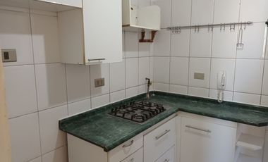 LIQUIDACIÓN  VENTA Departamento 3D2B con Estacionamiento, Parque de Los Reyes,