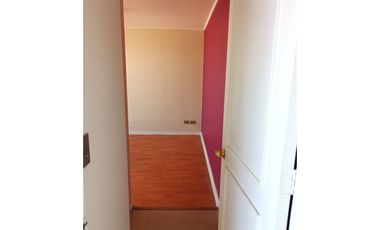 LIQUIDACIÓN  VENTA Departamento 3D2B con Estacionamiento, Parque de Los Reyes,